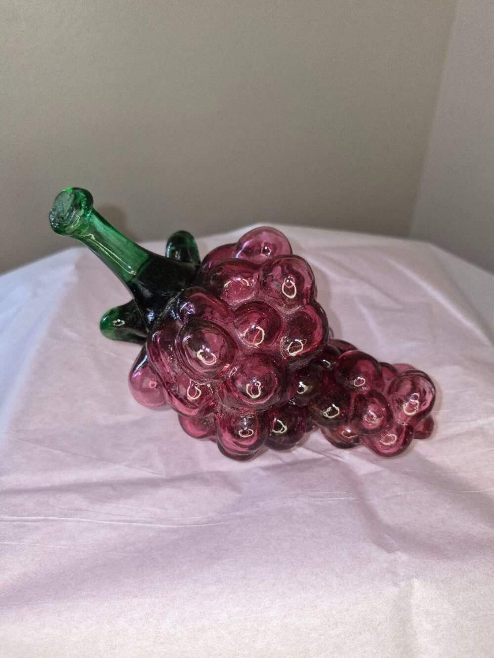 Vintage Murano style hand-blown purple glass grape cluster.